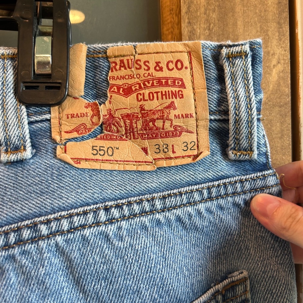 Levis 550 Relaxed Fit Jeans Mens‎ 36x30 (measured) Blue Medium Wash Tapered Leg - Picture 5 of 8